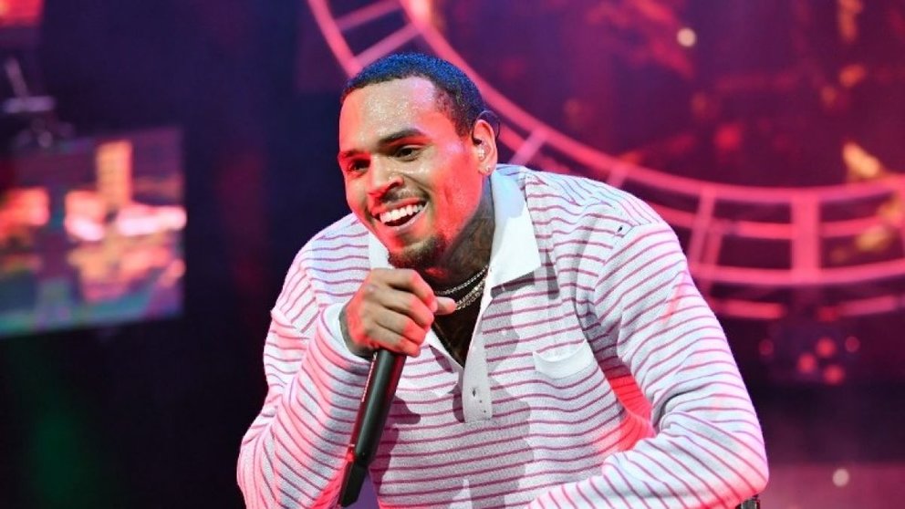 Detienen a Chris Brown por presunta violación